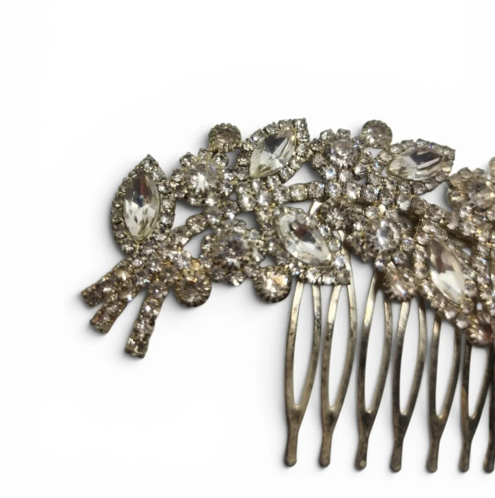 Vintage Rhinestone Silvertone Style Metal Hair Comb